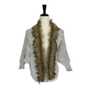Northern Angel Womens Gray Faux Fur Trim Cardigan Sweater Size Small Cable Knit